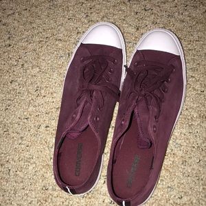 Converse chuck taylor low top suede shoe